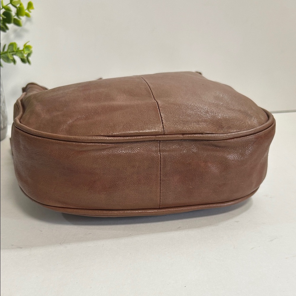 Frye Madison Tan Leather
Crossbody Shoulder Bag Db810 - Picture 10 of 15